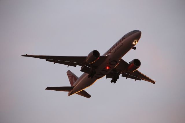 Boeing 777-200 —
