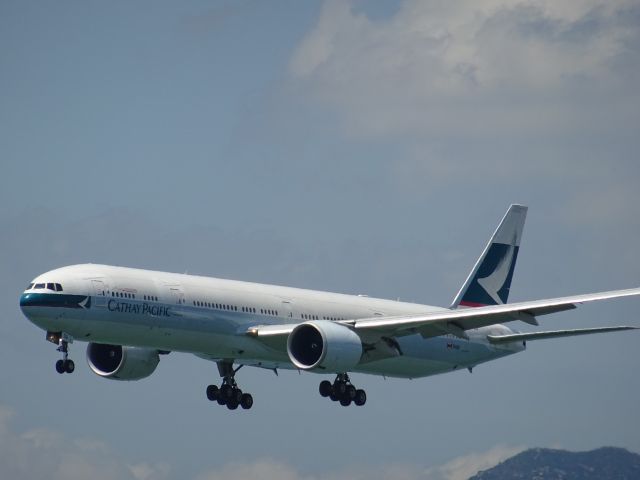 BOEING 777-300ER (B-KQG)