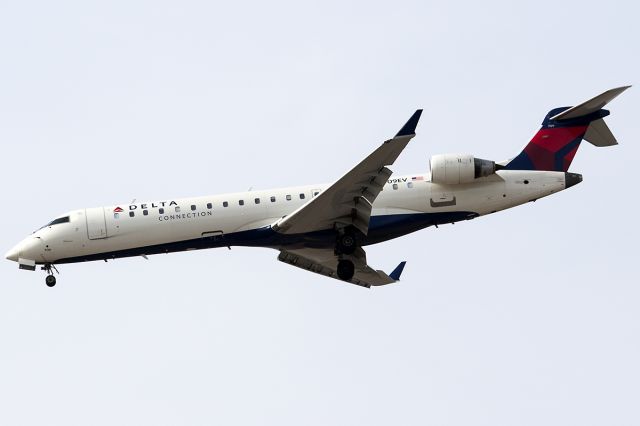 Canadair Regional Jet CRJ-700 (N709EV)