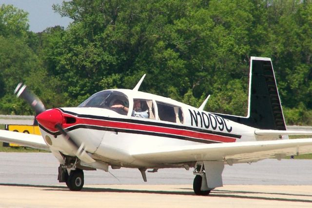 Mooney M-20 (N1009C)