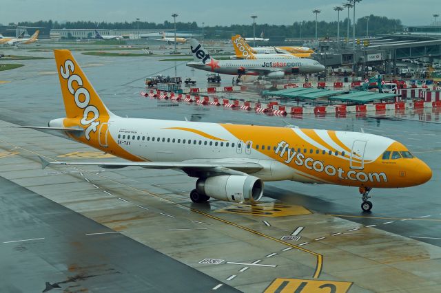 Airbus A320 (9V-TAV)