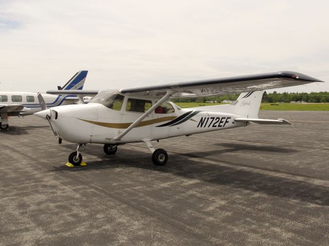 Cessna Skyhawk (N172EF)