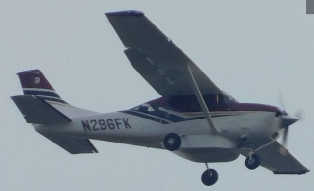 Cessna 206 Stationair (N296FK) - N296FK over Corvallis, Oregon on 4th November 2017.