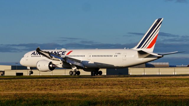 Boeing 787-9 Dreamliner (F-HRBJ) - BOE338 landing on Rwy 34L to complete a flight test on 7.17.20. (ln 1013 / cn 42497).