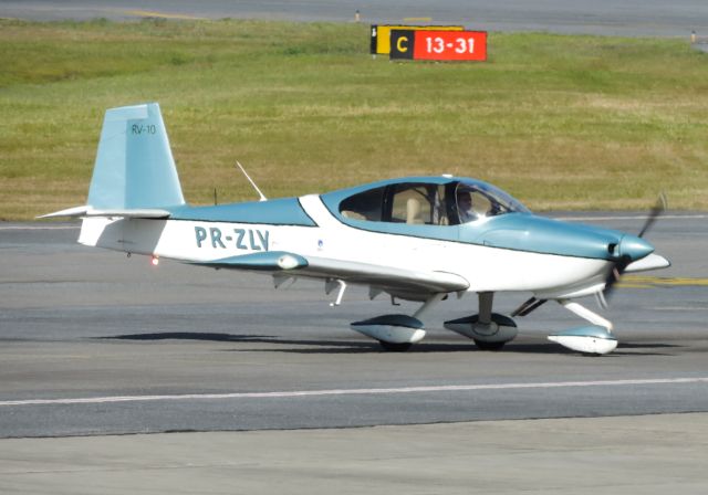 Vans RV-10 (PR-ZLV)