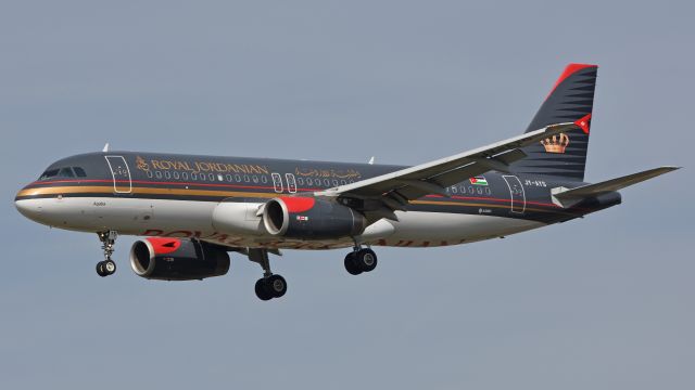 Airbus A320 (JY-AYS)