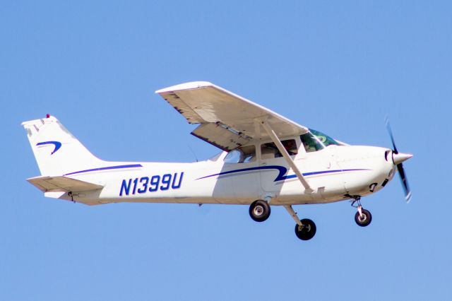 Cessna Skyhawk (N1399U)