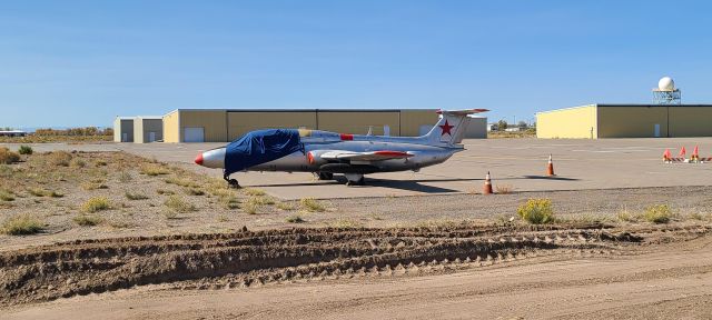 Aero L-29 Delfin (N4985Z)