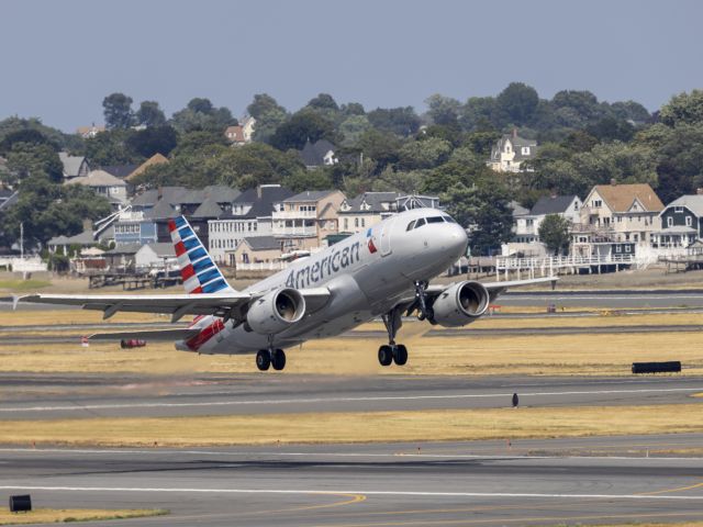 Airbus A319 (N774XF) - Take off 22R. Canon 600mm lens. 08-AUG-2022.