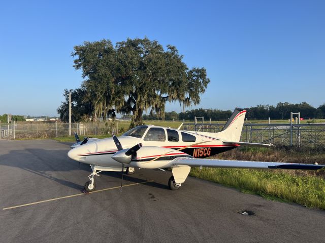 Beechcraft 55 Baron (N15CG)