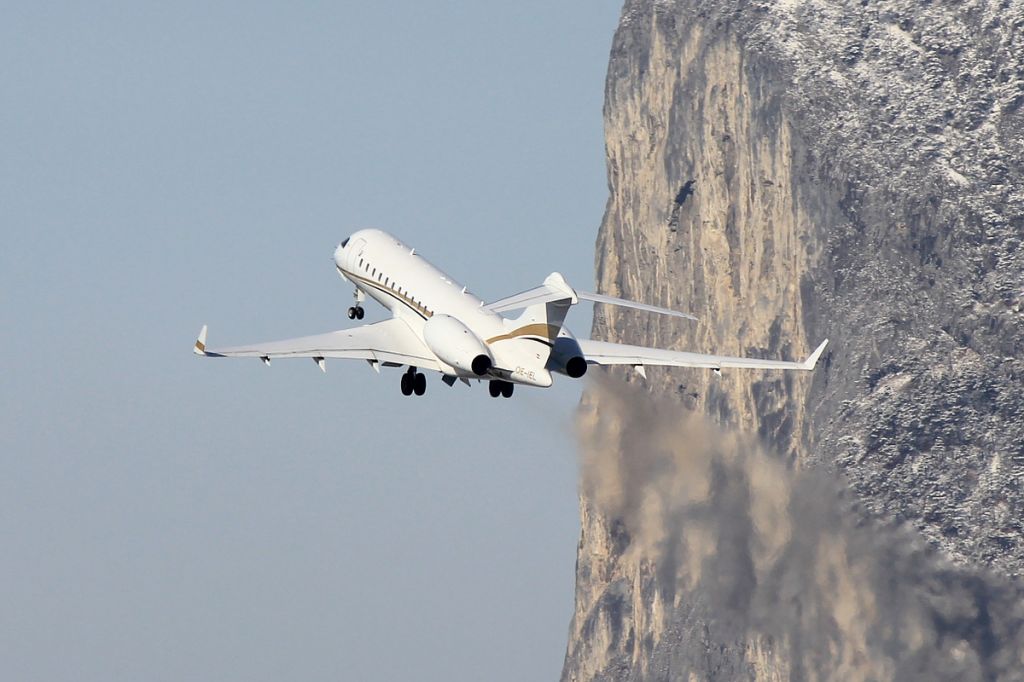 Bombardier Global Express (OE-IEL)