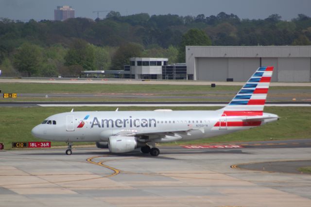 Airbus A319 (N750UW)