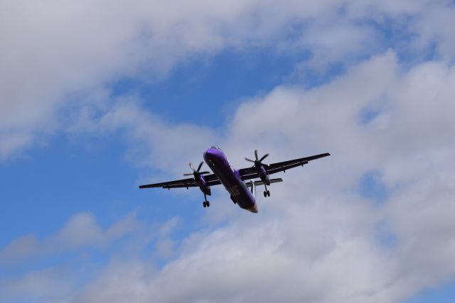 de Havilland Dash 8-400 (G-PRPN)