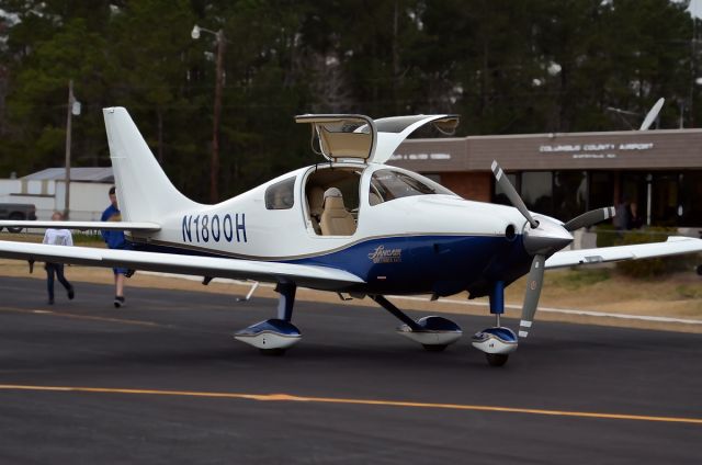 Cessna 350 (N1800H)