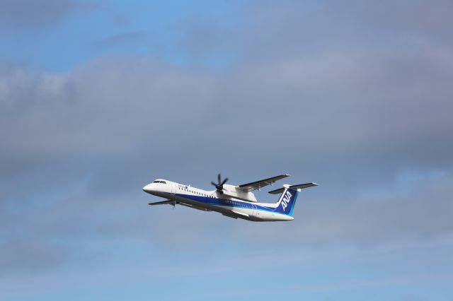 de Havilland Dash 8-400 (JA855A)