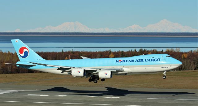 BOEING 747-8 (HL7624)