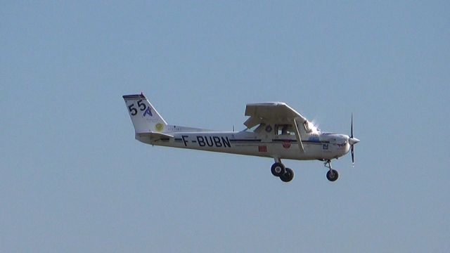 Cessna Commuter (F-BUBN)