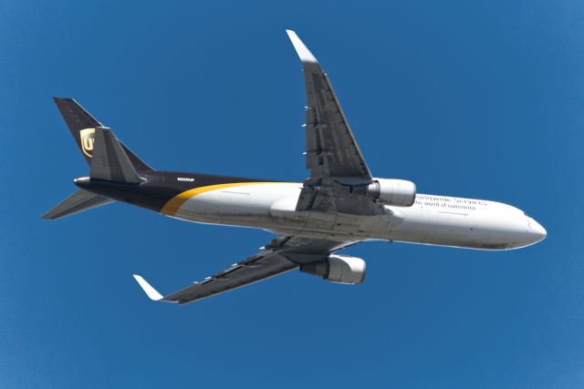 BOEING 767-300 (N350UP)