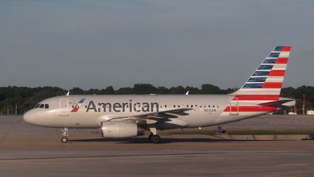 Airbus A319 (N810AW)