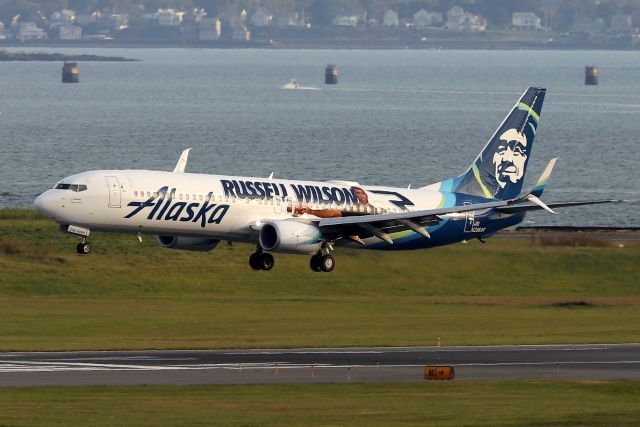 Boeing 737-900 (N296AK) - Alaska's updated 'Russel Wilson' special livery arriving from San Francisco