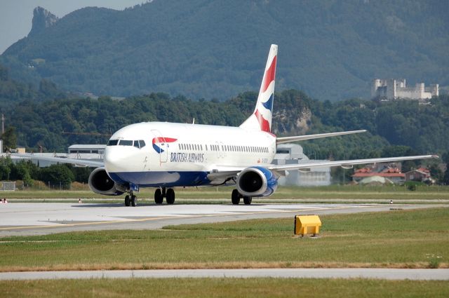 BOEING 737-400 (G-DOCH)