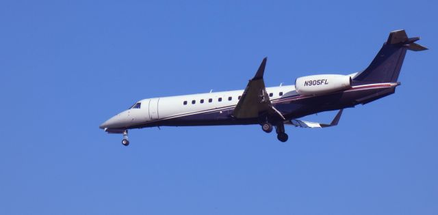 Embraer Legacy 600/650 (N905FL) - About to touch down is this 2003 Embraer Legacy 600 in the Summer of 2024.