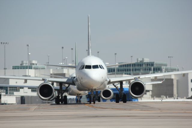 Airbus A319 (N941FR)