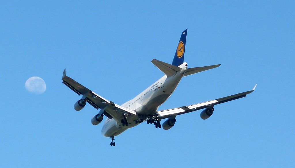 Boeing 747-400 (D-ABVS)