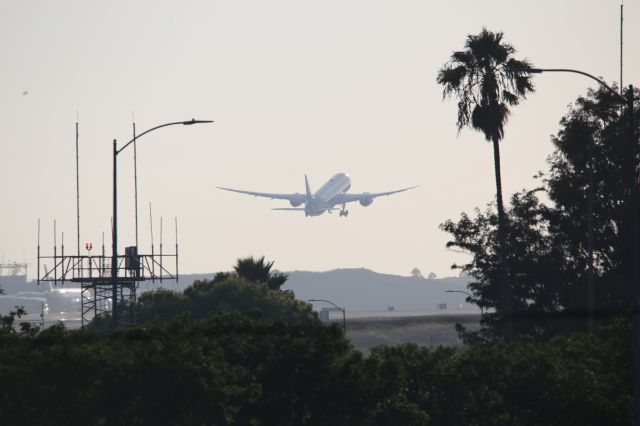 Boeing 787-9 Dreamliner (F-OTOA)