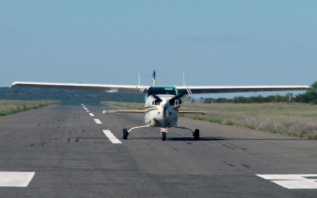 Cessna Centurion (ZS-AVB) - Rollout at the Venetia Mine airstrip, South Africa