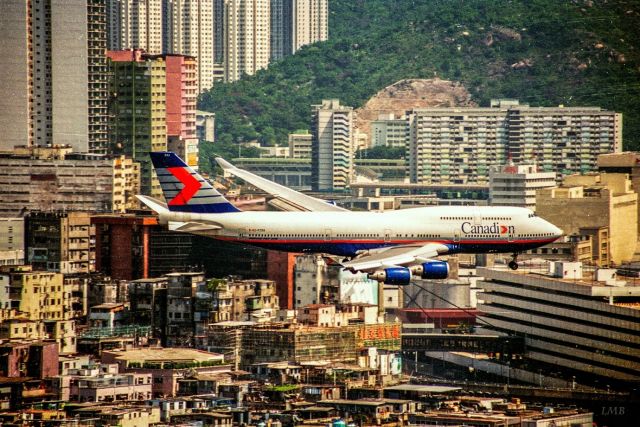 Boeing 747-400 (C-FCRA) - Negative Scan / Kai Tak 10/1996