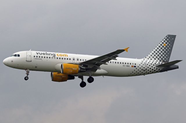 Airbus A320 (EC-MBE)