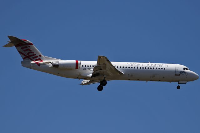 Fokker 100 (VH-FNU) - on 20 November 2017