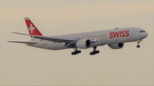 BOEING 777-300ER (HB-JNJ) - An Intrepid Swiss B777-300ER Arriving from Zurich"Kloten"(ZRH/LSZH)