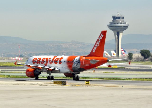 Airbus A319 (G-EZBI) - William Shakespeare on EasyJet Airbus A319-111 G-EZBI in Madrid 