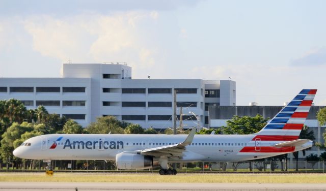 Boeing 757-200 (N194AA)