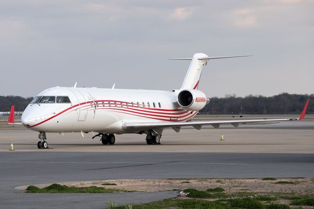 Canadair Regional Jet CRJ-200 (N209RW) - Jon Bon Jovi's ride in for the concert. 