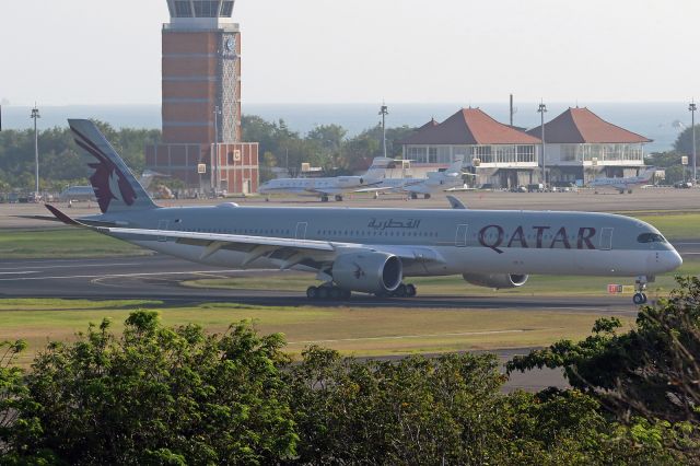 Airbus A350-1000 (A7-AOD)