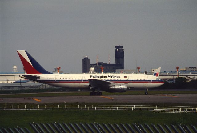 Airbus A300F4-200 (RP-C3005) - Departure at Narita Intl Airport Rwy16 on 1988/05/05