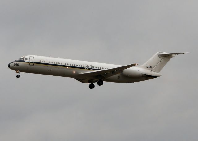 McDonnell Douglas DC-9-50 (16-1266) - Doing touch and goes at Shreveport Regional.