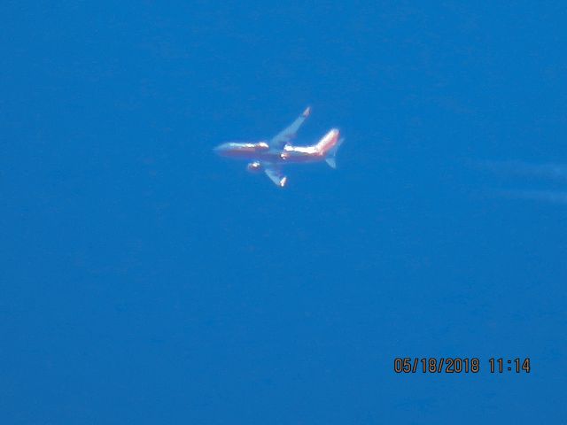 Boeing 737-700 (N7737E)
