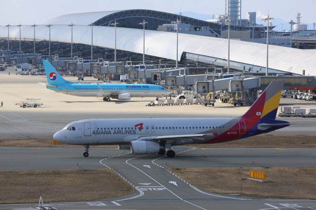 Airbus A320 (HL7773)