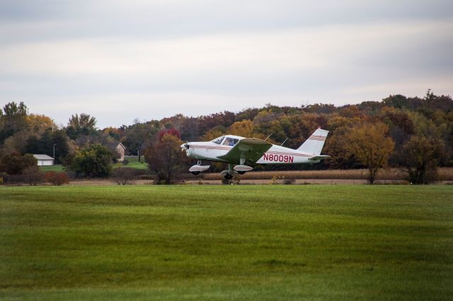 Piper Cherokee (N8009N)