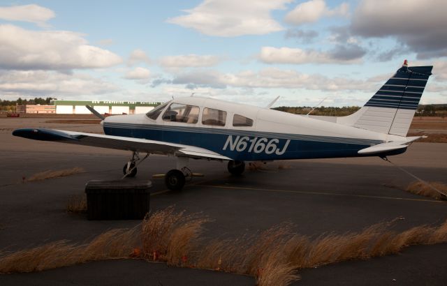 Piper Cherokee (N6166J)