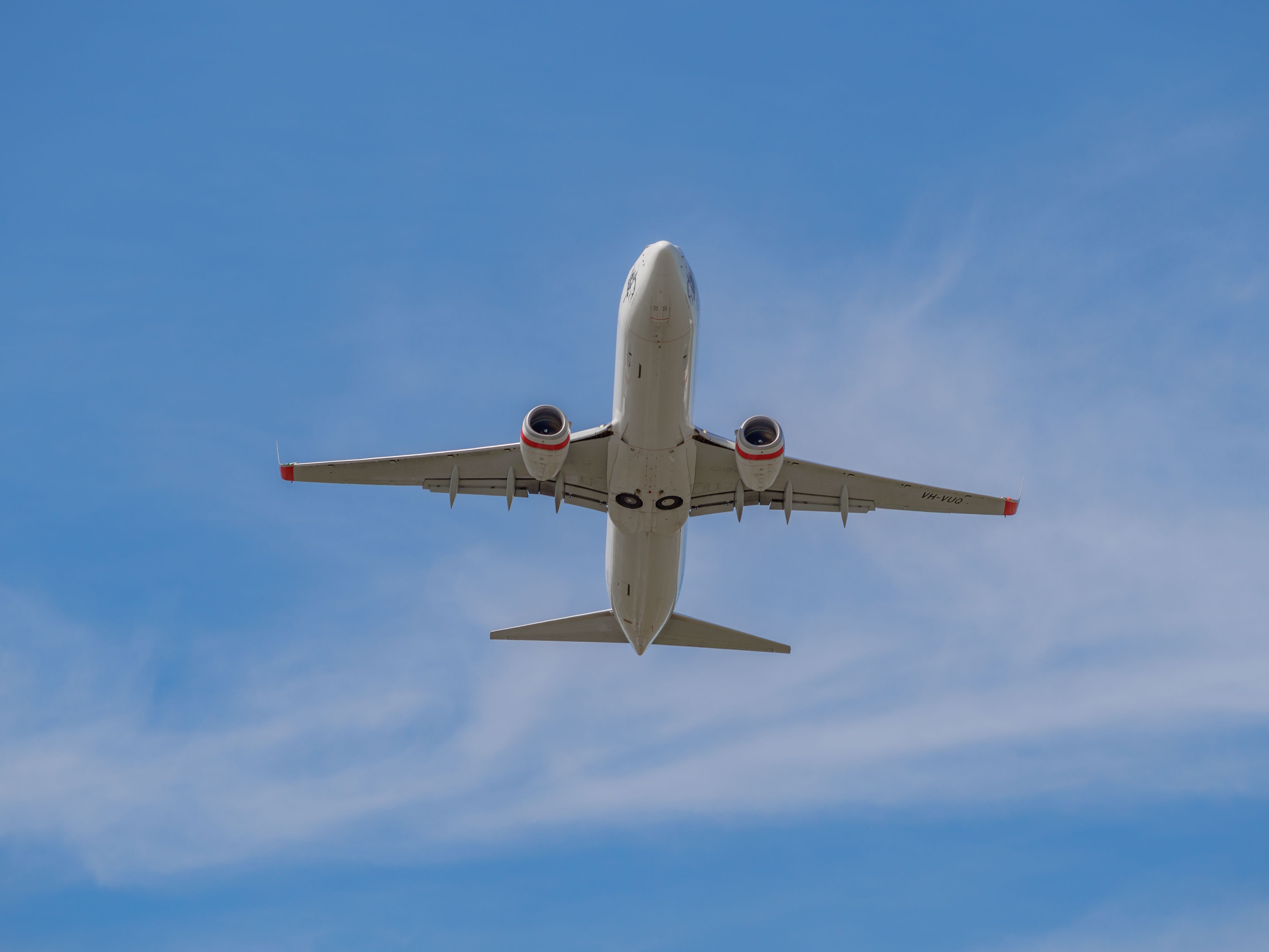 Boeing 737-700 (VH-VUQ) - Adelaide Departure, VOZ427