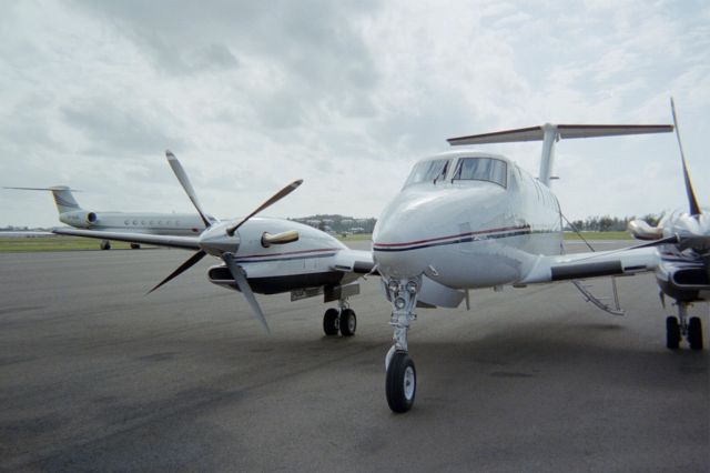 Beechcraft Super King Air 300 (N132CC)