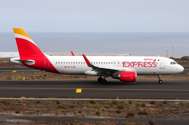 Airbus A320 (EC-LVQ)
