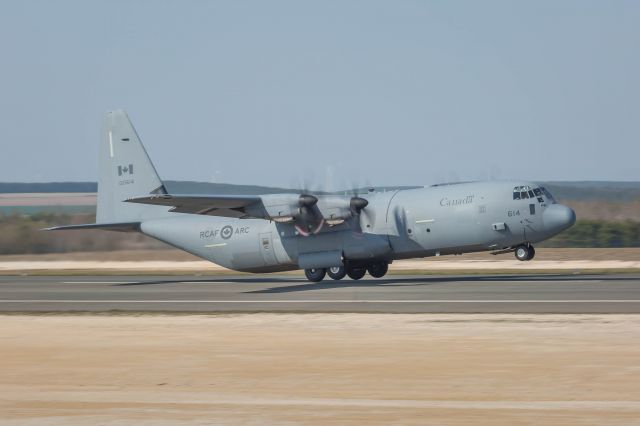 Lockheed C-130 Hercules (13-0614)