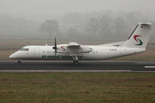 de Havilland Dash 8-300 (C-GOJE)