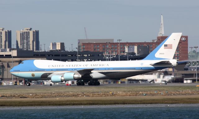 Boeing 747-200 (92-9000) - AF1 arrival